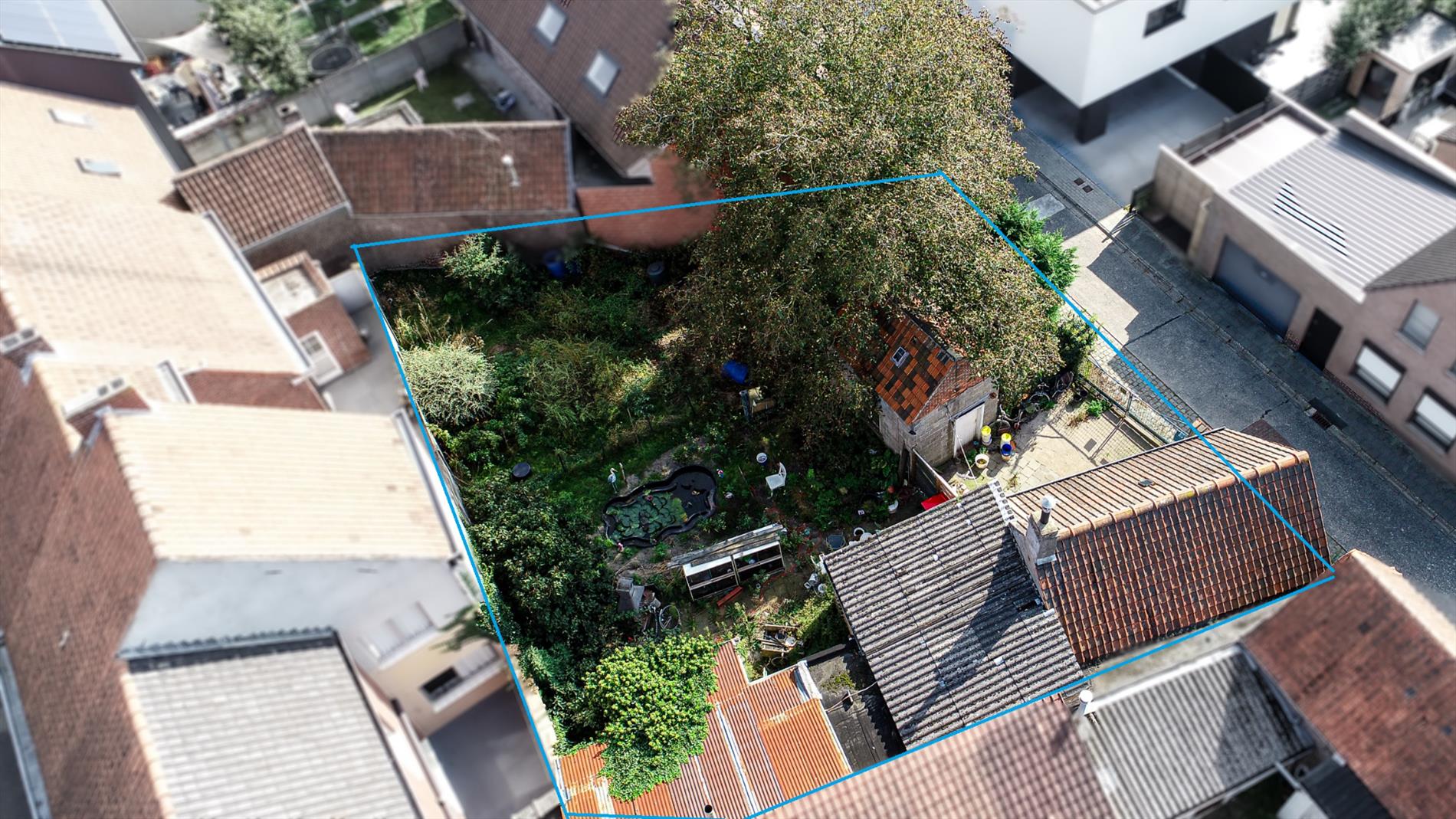 Te renoveren/slopen hob met 2 slpks, garage en tuin te Maldegem centrum 