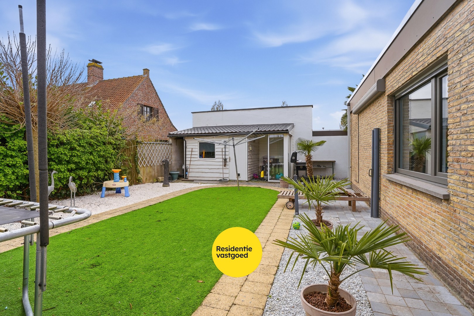 Volledig instapklare open bebouwing in het centrum van Eernegem 