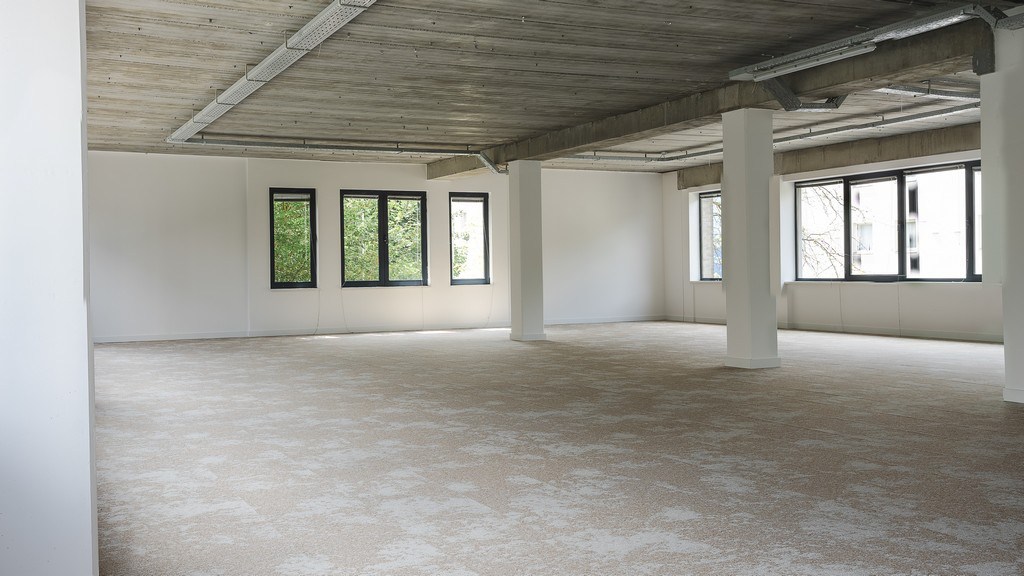 Gerenoveerd kantoor te koop nabij station Berchem