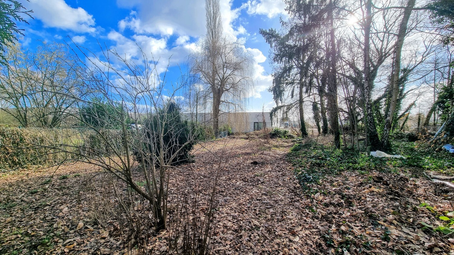 Instapklare gezinswoning op 1440 m² op toplocatie 