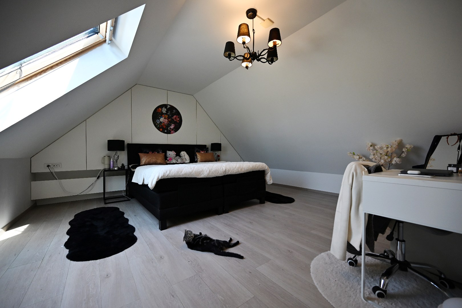 Moderne recente woning met 4 slpks, garage en tuintje nabij centrum Maldegem 