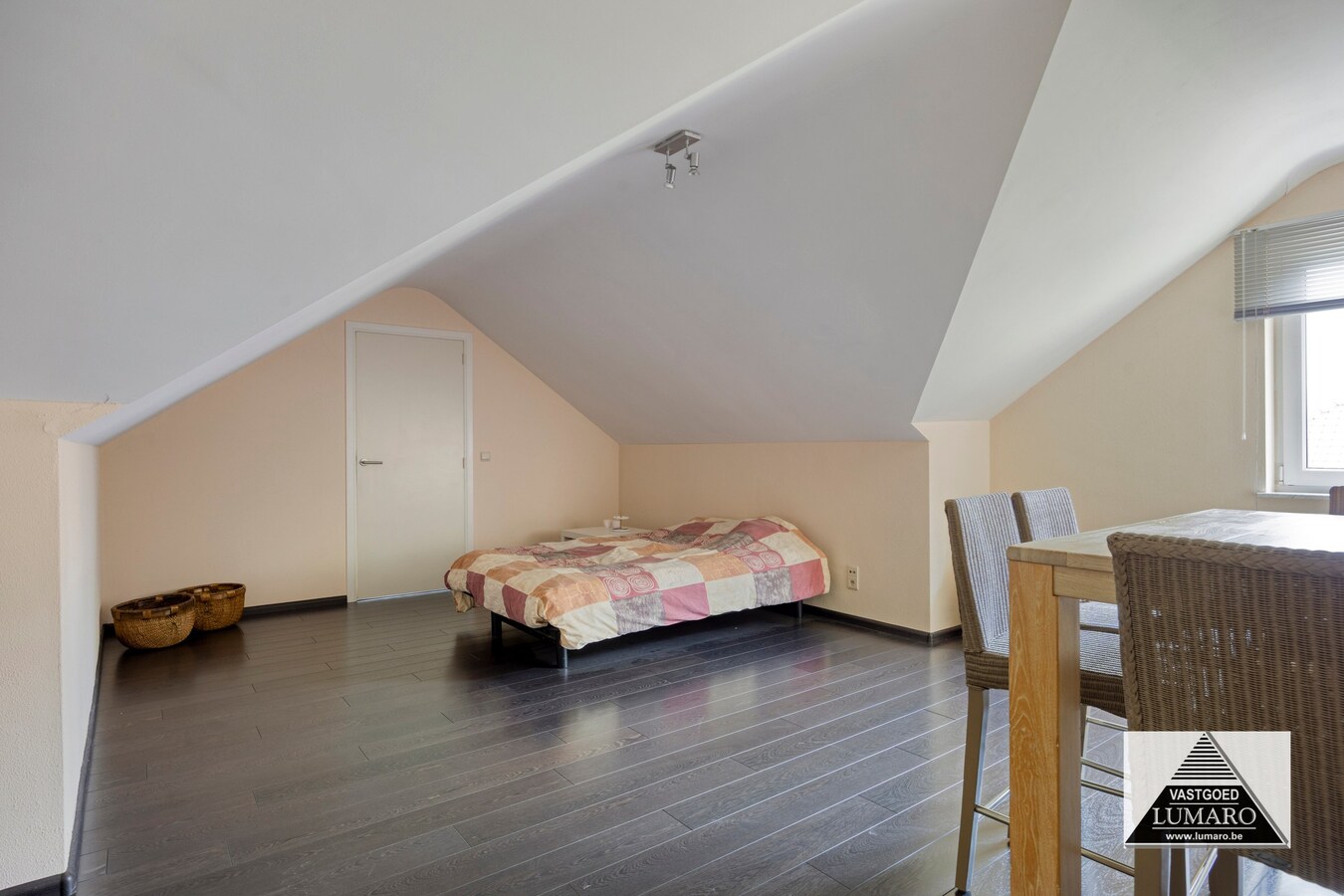 Vrijstaand landhuis op 2.942m². Instapklaar. Energielabel B. 