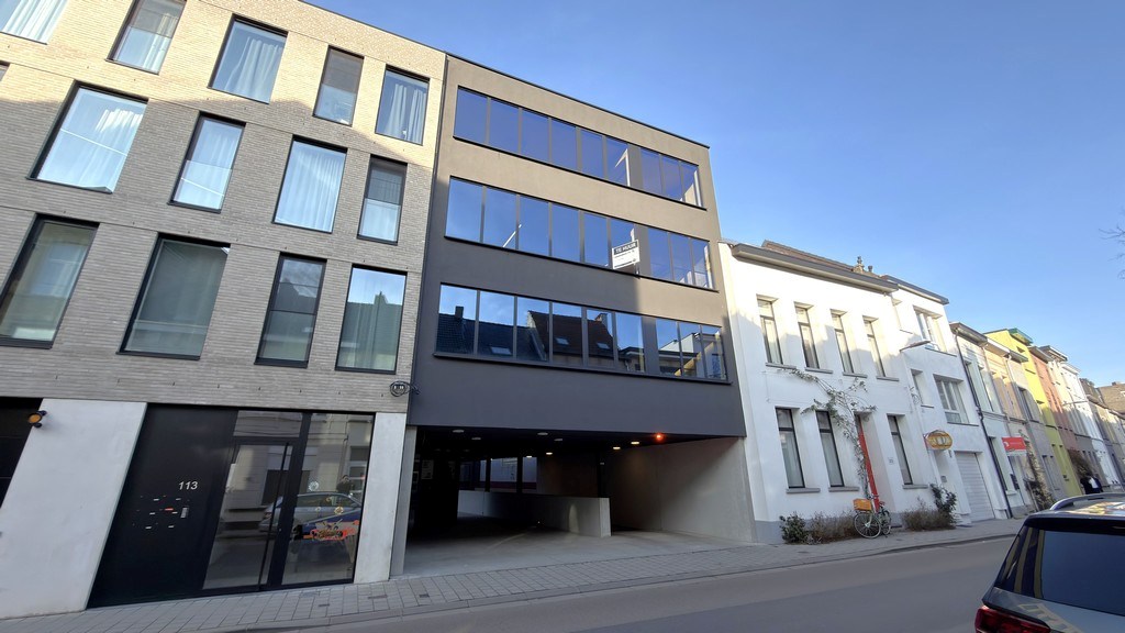 Moderne kantoorruimtes te huur vlakbij station van Berchem