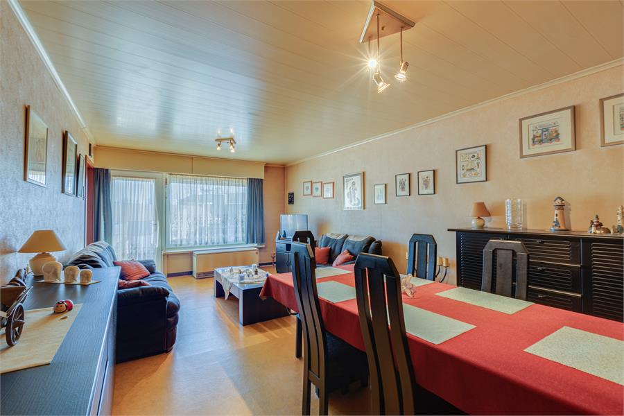 Buitenkans: goed gelegen, op te frissen appartement te centrum Gent 