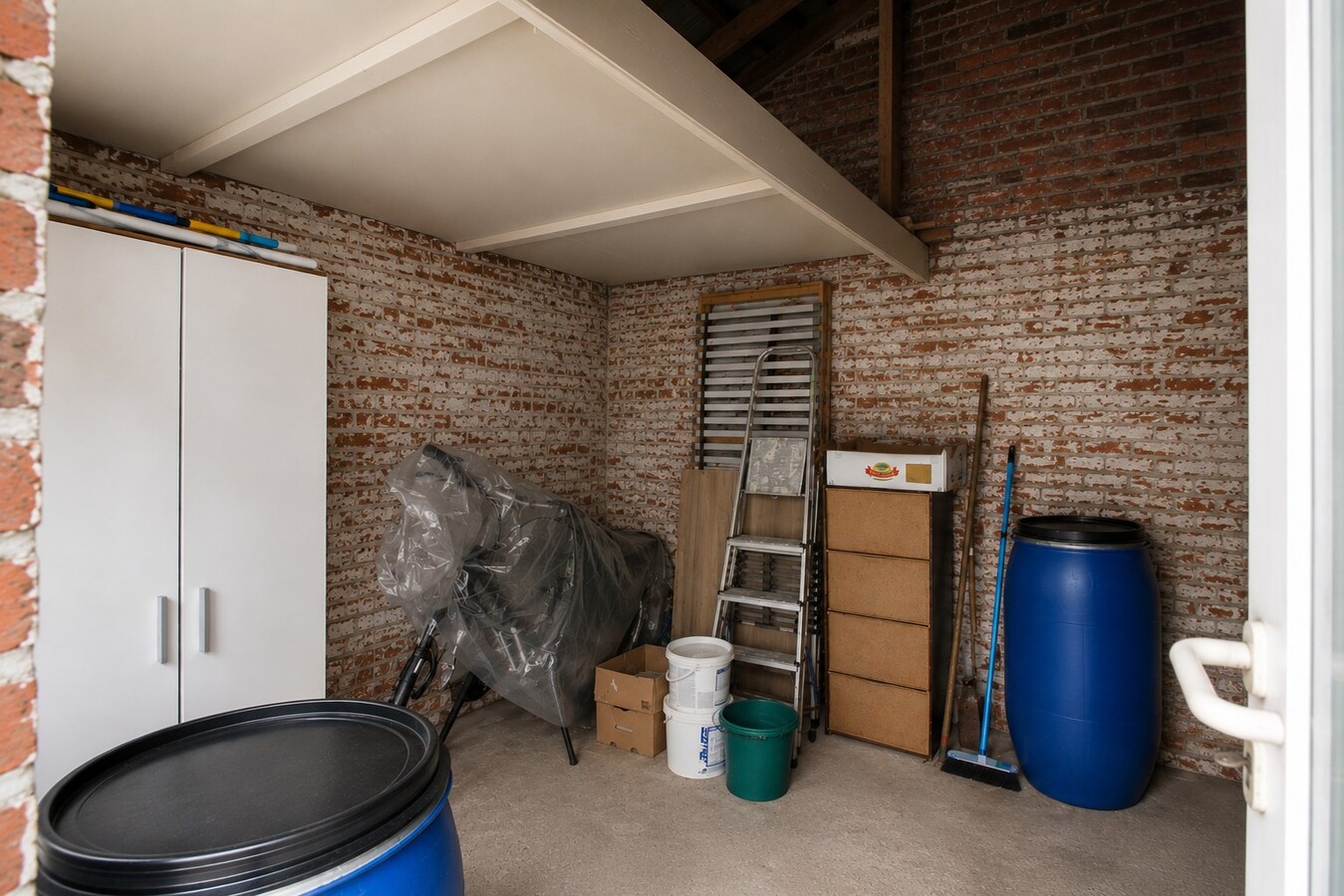 Te koop: Gezellige stadswoning met 5 slaapkamers en diepe tuin op centrale ligging Sint-Niklaas! 