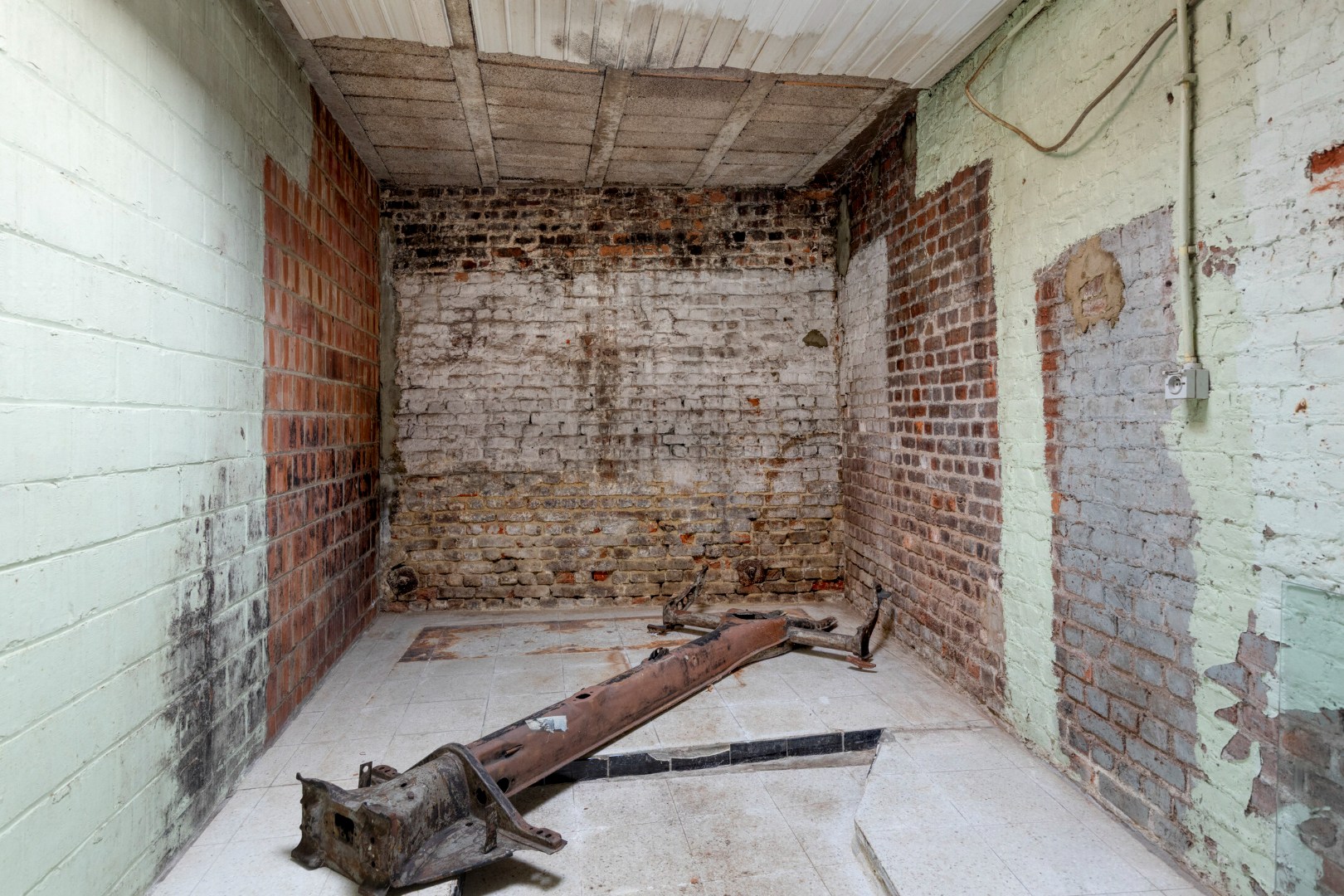 Super gelegen handelspand met garage in Heverlee! - totale oppervlakte +/- 280 m² + kelder 