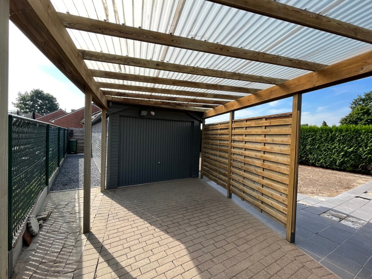 Gezellige woning met 4 slaapkamers in Zulte 