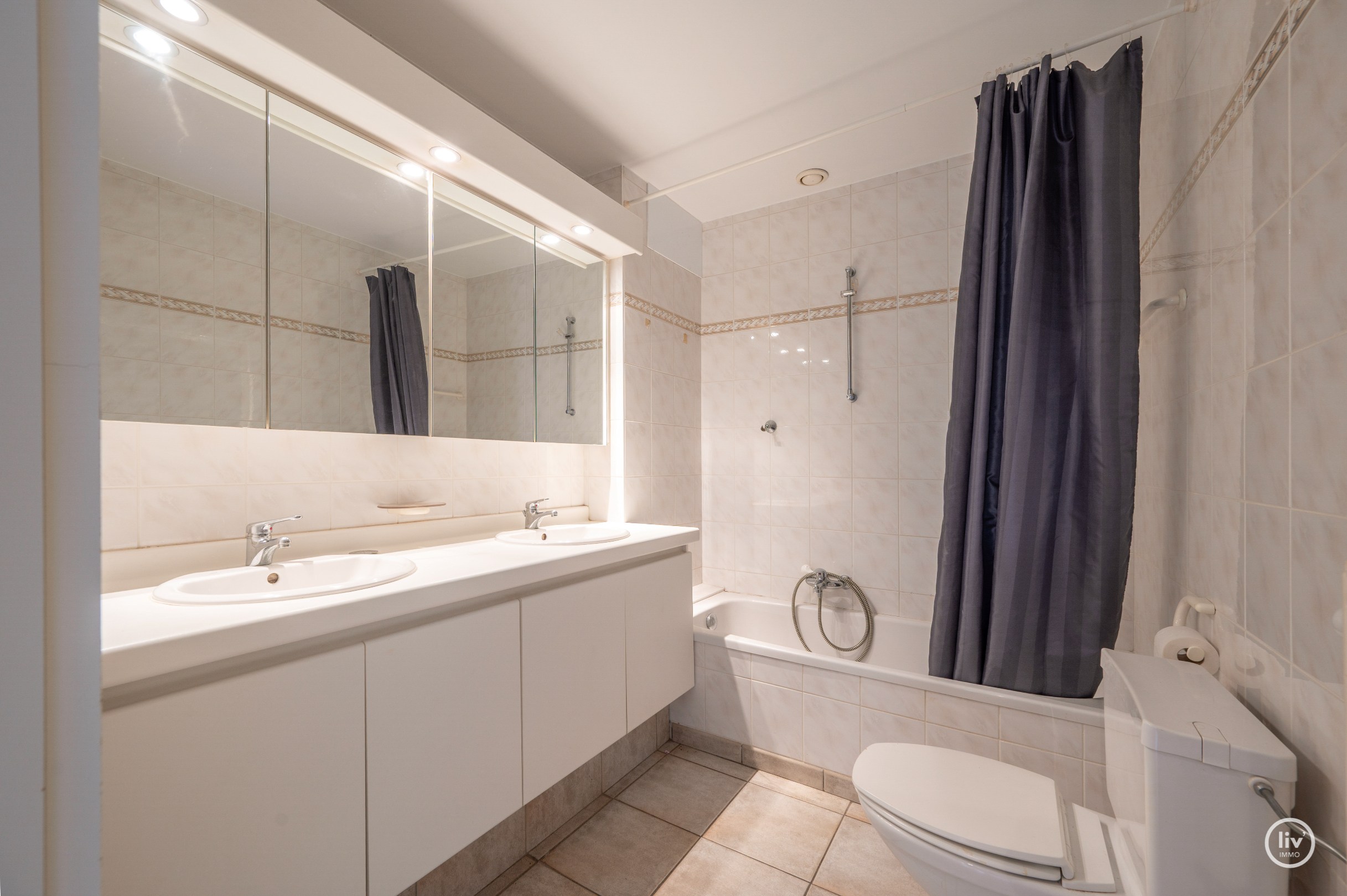 Appartement au rez-de-chaussée près de la place Rubens 