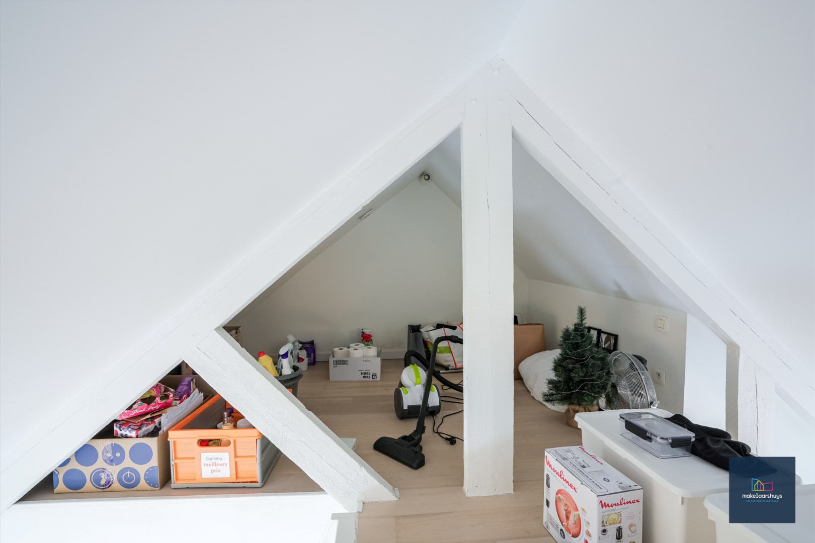 Instapklare studio nabij de Zuid en Sint -Annaplein. 