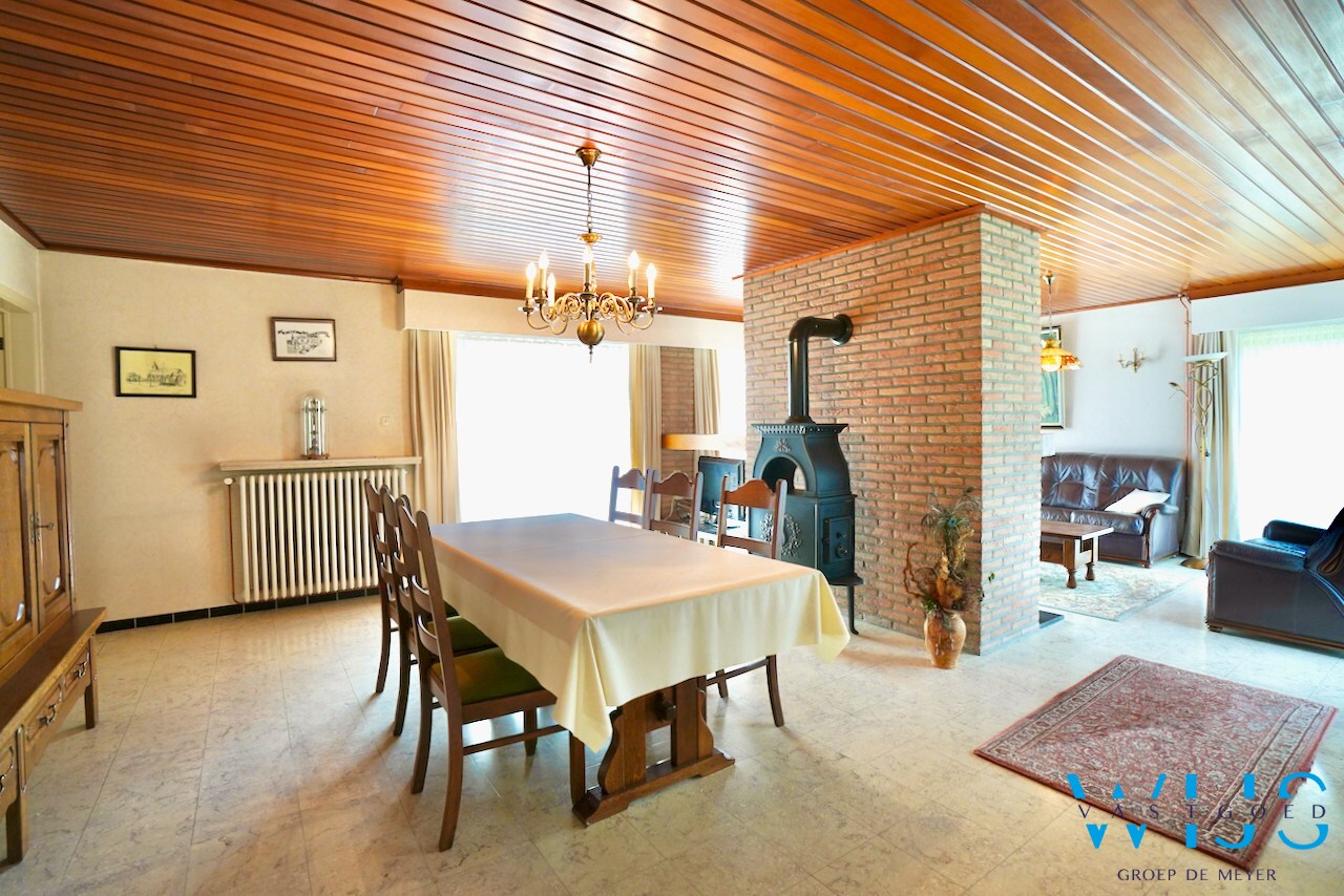 Ruime bungalow op 1000m² met prachtig uitzicht te Boekhoute ! 