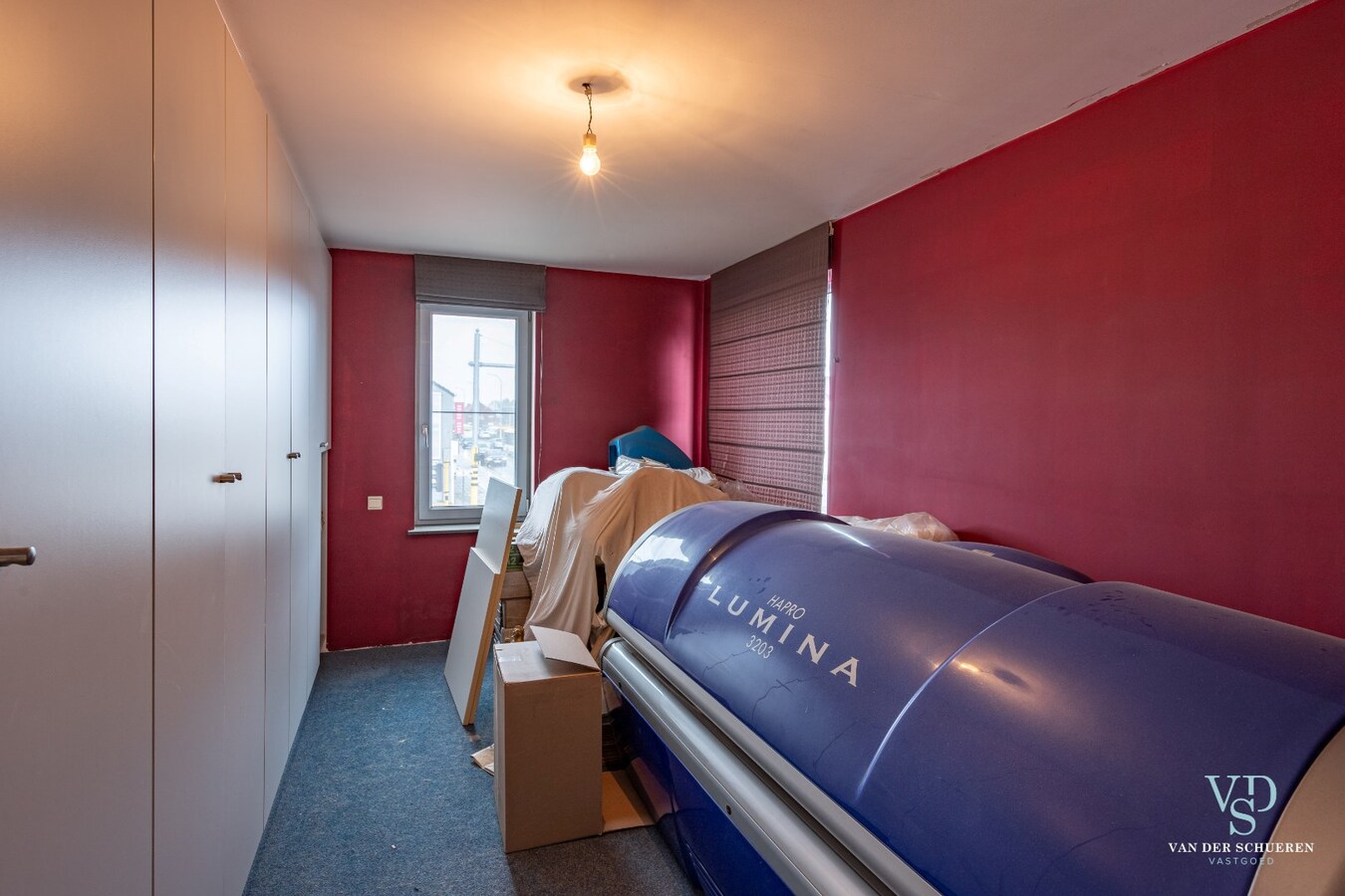 Handelspand mét woongelegenheid op commerciële locatie 