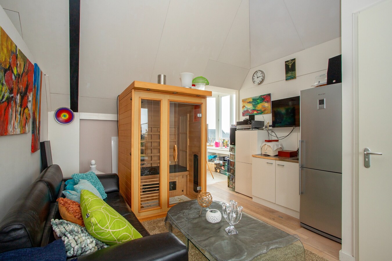 Wonen in het hart van Bladel, met ruimte, comfort en een royaal terras in misschien wel het mooiste appartement van Bladel. 