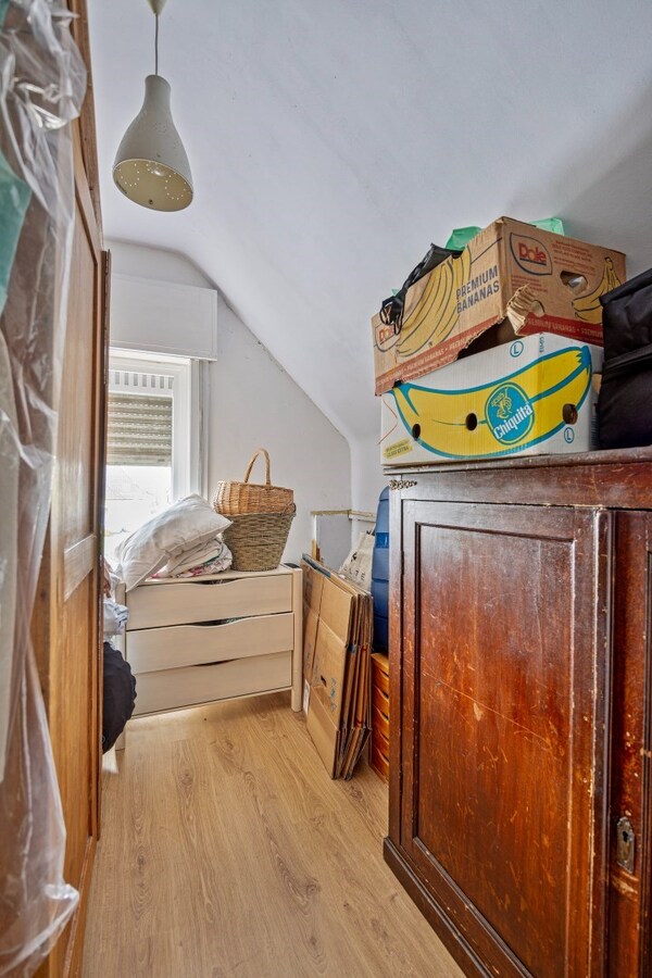 Residentieel gelegen, vrijstaande woning met praktijkruimte 