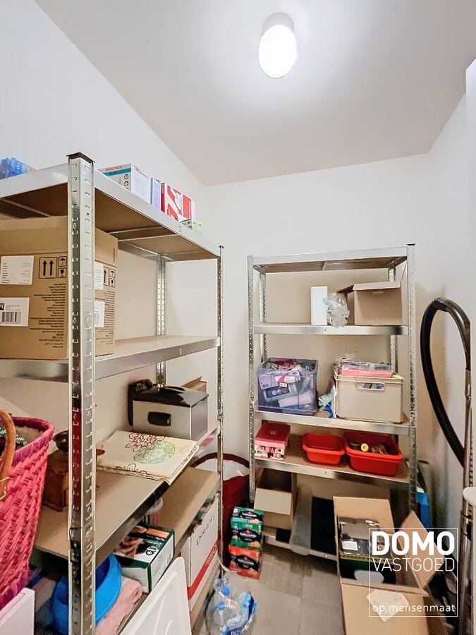 GELIJKVLOERS APPARTEMENT MET TUIN EN GARAGEBOX GELEGEN TE TUILT  (KURINGEN) 
