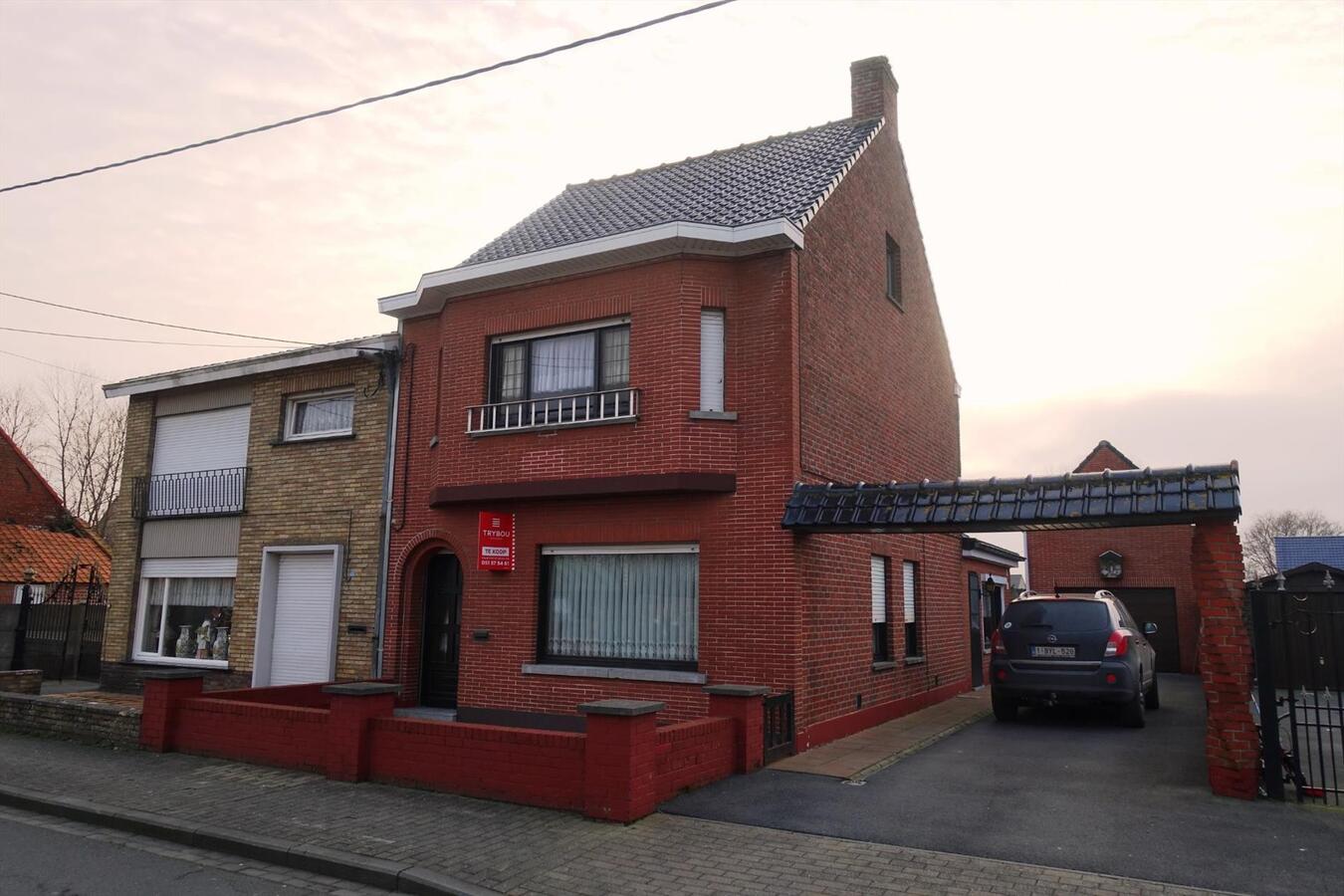 Degelijke woning met groot bijgebouw 