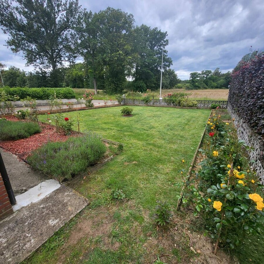 Zeer rustig gelegen gelijkvloerse woning met drie slaapkamers 