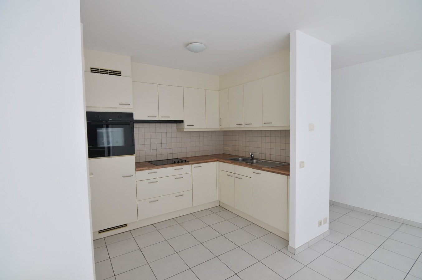 Instapklaar 1-slaapkamerappartement in hartje Avelgem 