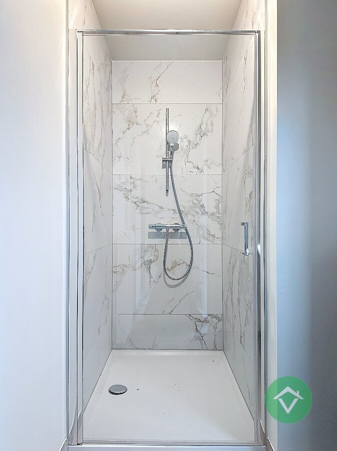 Uniek nieuwbouw appartement met 2 slaapkamers en veel zonlicht te Eernegem 