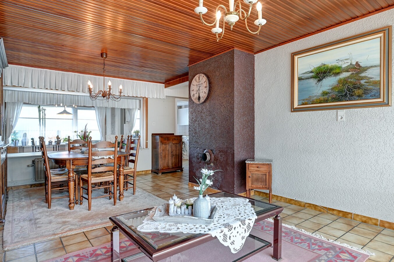 Zeer goed onderhouden huis met 3 slaapkamers 