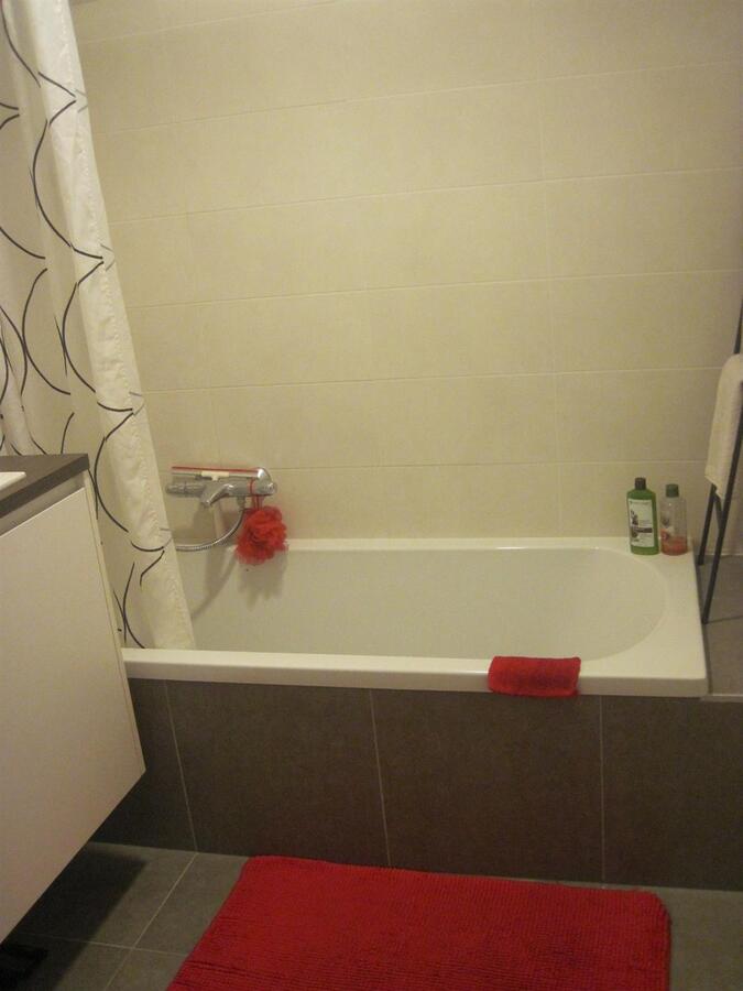 Modern appartement MET TERRAS  - energiezuinig -  nieuw - instapklaar ! 