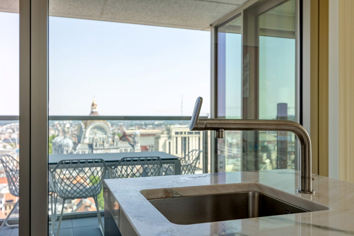 Exclusief wonen in Antwerp Tower | Luxueus appt. met 3 slpk en 2 terrassen! 