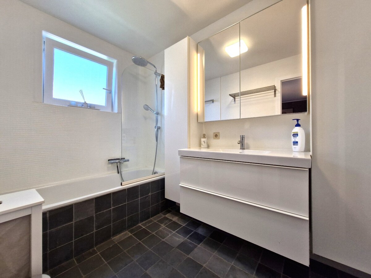 Lichtrijk appartement met groot zonneterras te Zeebrugge – op wandelafstand van de zeedijk 