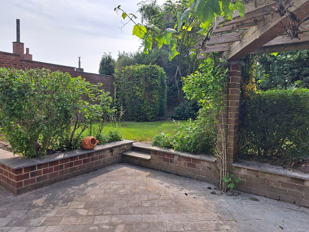 Maison style fermette alliant charme et confort bénéficiant d'un jardin exceptionnel 