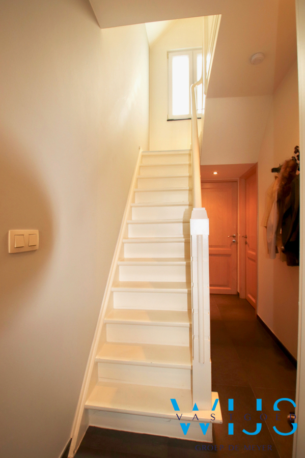 Instapklaar en gezellig woonhuis met 2 slaapkamers en tuin ! 