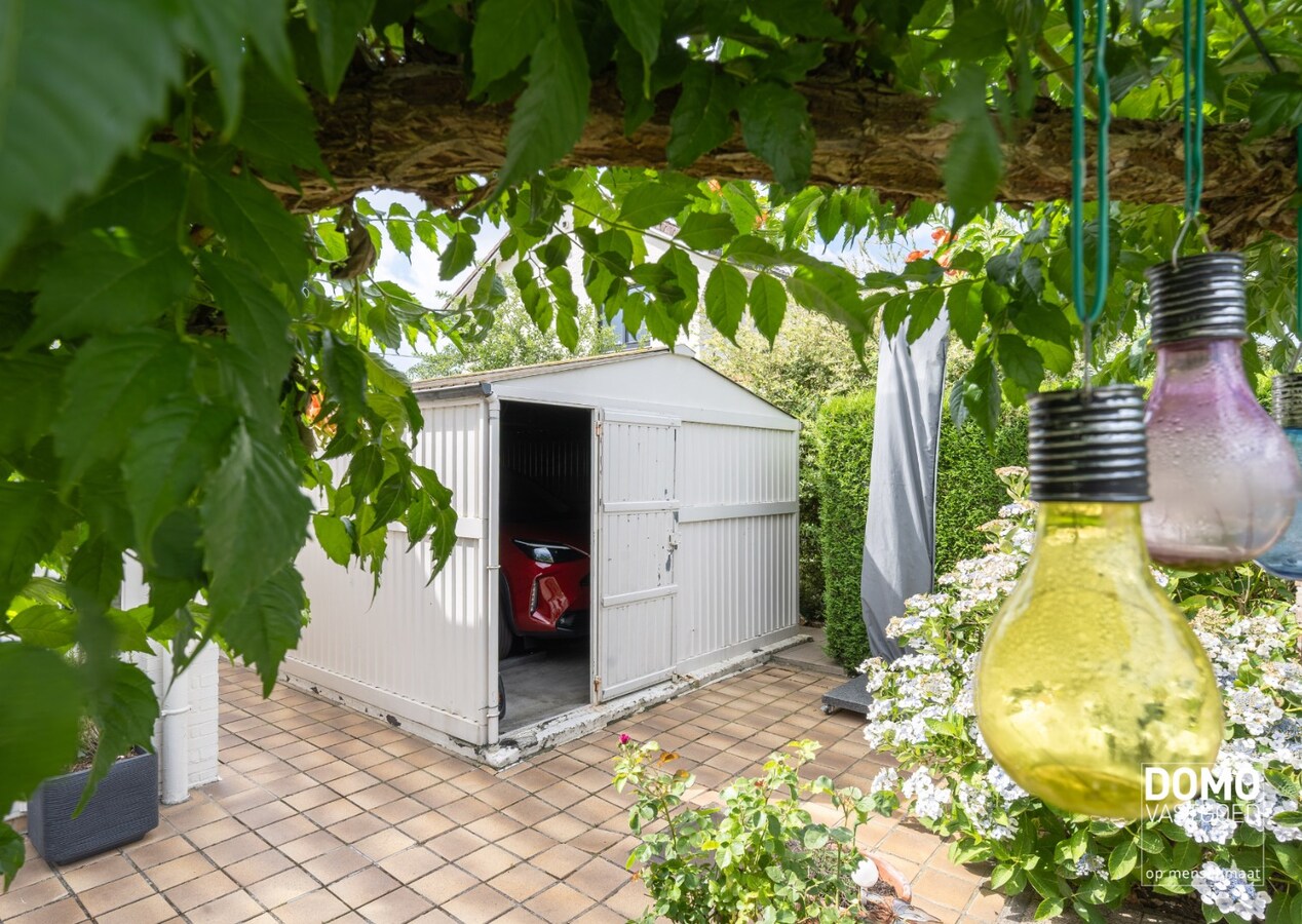 RUSTIG GELEGEN, RUIME WONING MET 4 SLAAPKAMERS, TUIN &amp; AANGRENZENDE STUDIO MET ENERGIELABEL D GELEGEN IN ALKEN 