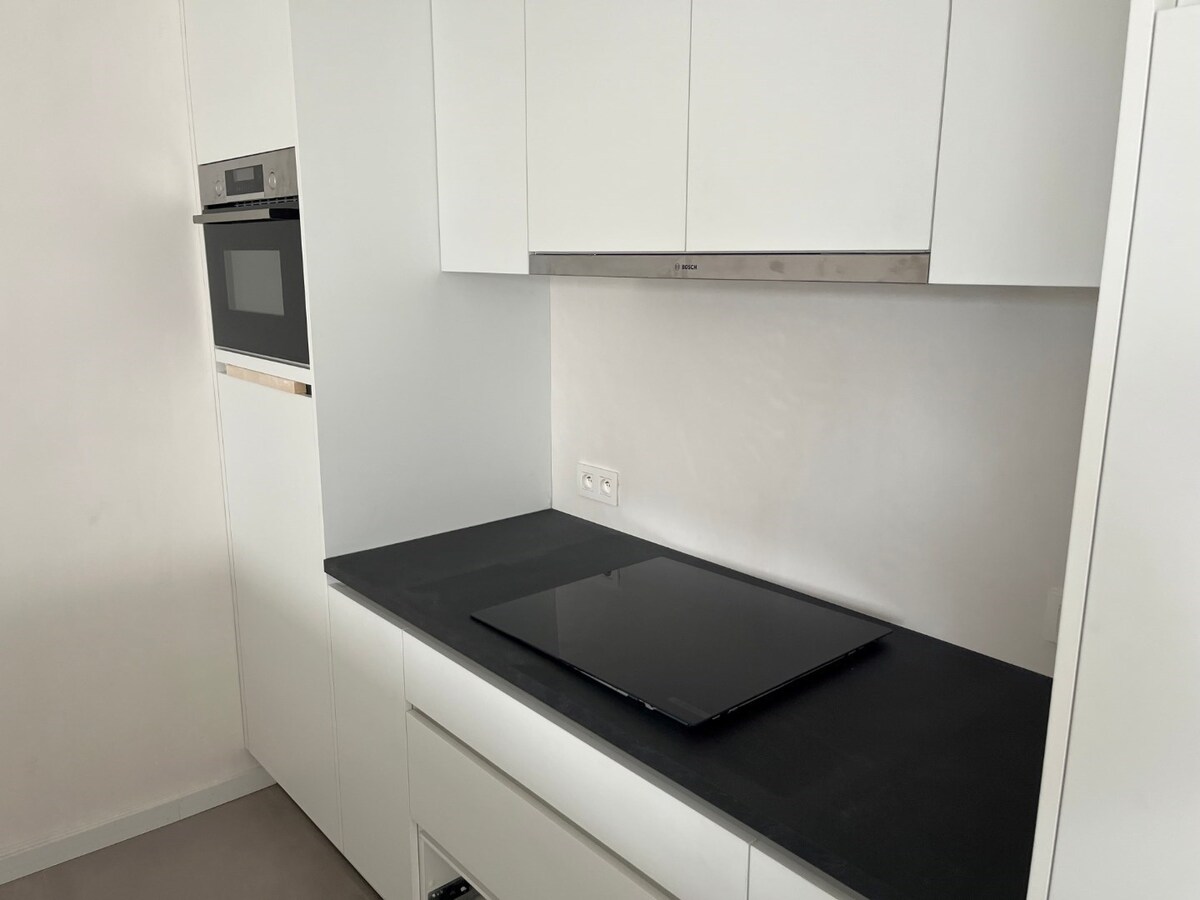 Ruim 2 slpk-appartement incl. staanplaats en kelderberging. 