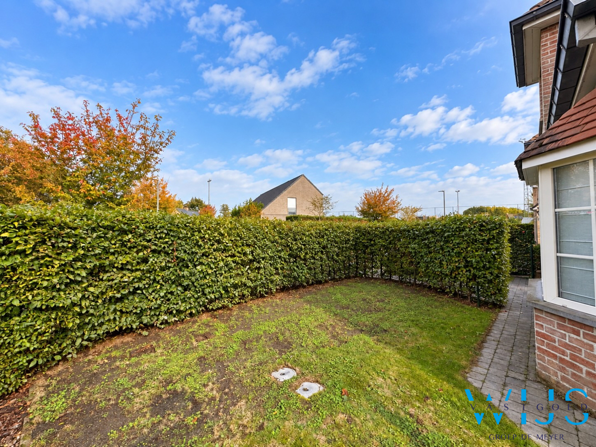 Schitterende instapklare gezinswoning op een uitzonderlijk rustige locatie in Sleidinge! 