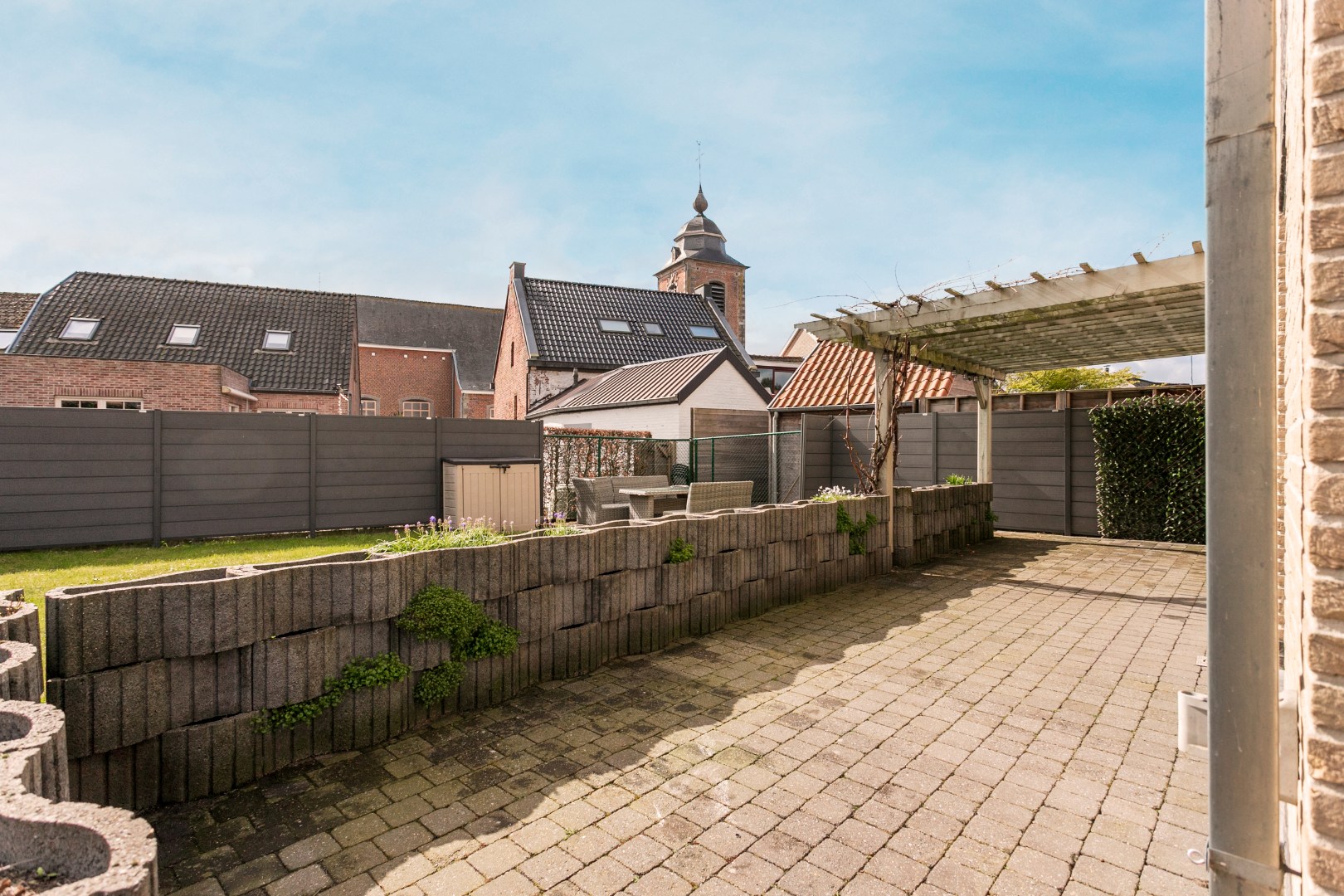 Recente woning (EPC B) met 5 slaapkamers en tuin te Vollezele 