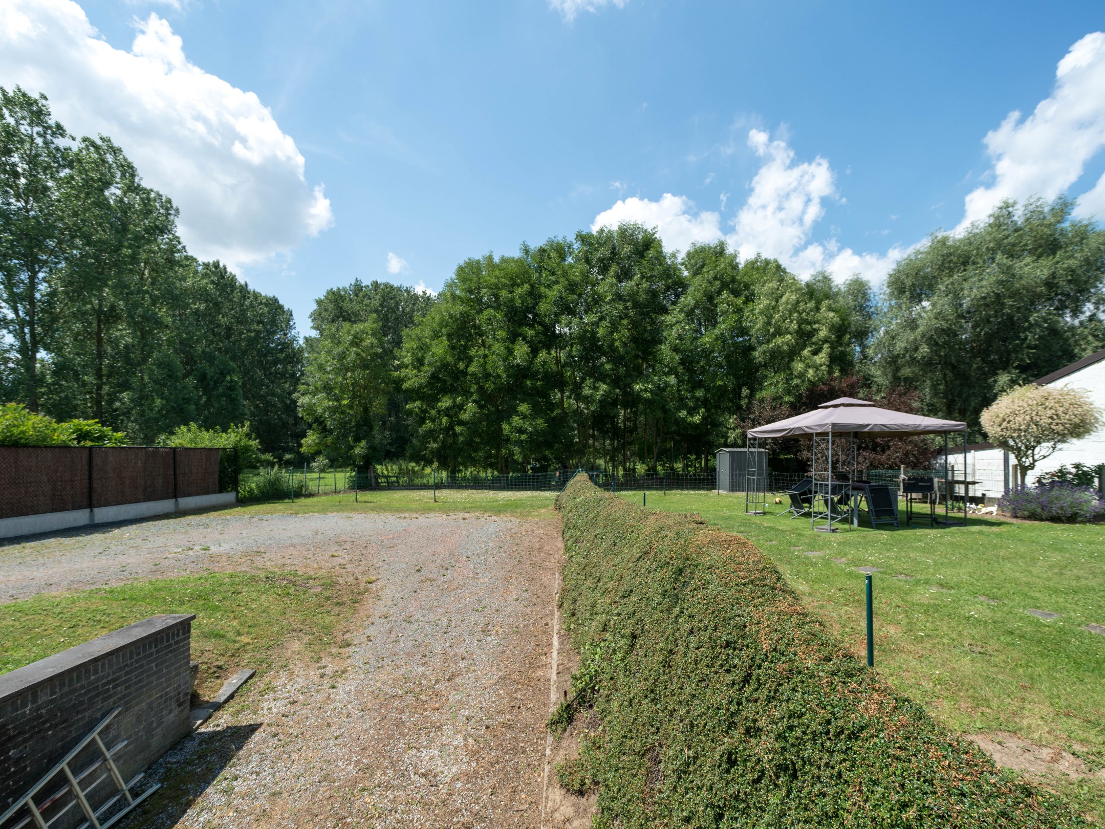 Woning op gegeerde locatie met uitbreidingsmogelijkheden 