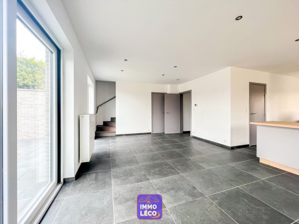 Appartement neuf DUPLEX 3 chambres, terrasse et parking ! TOP SECTEUR ! 