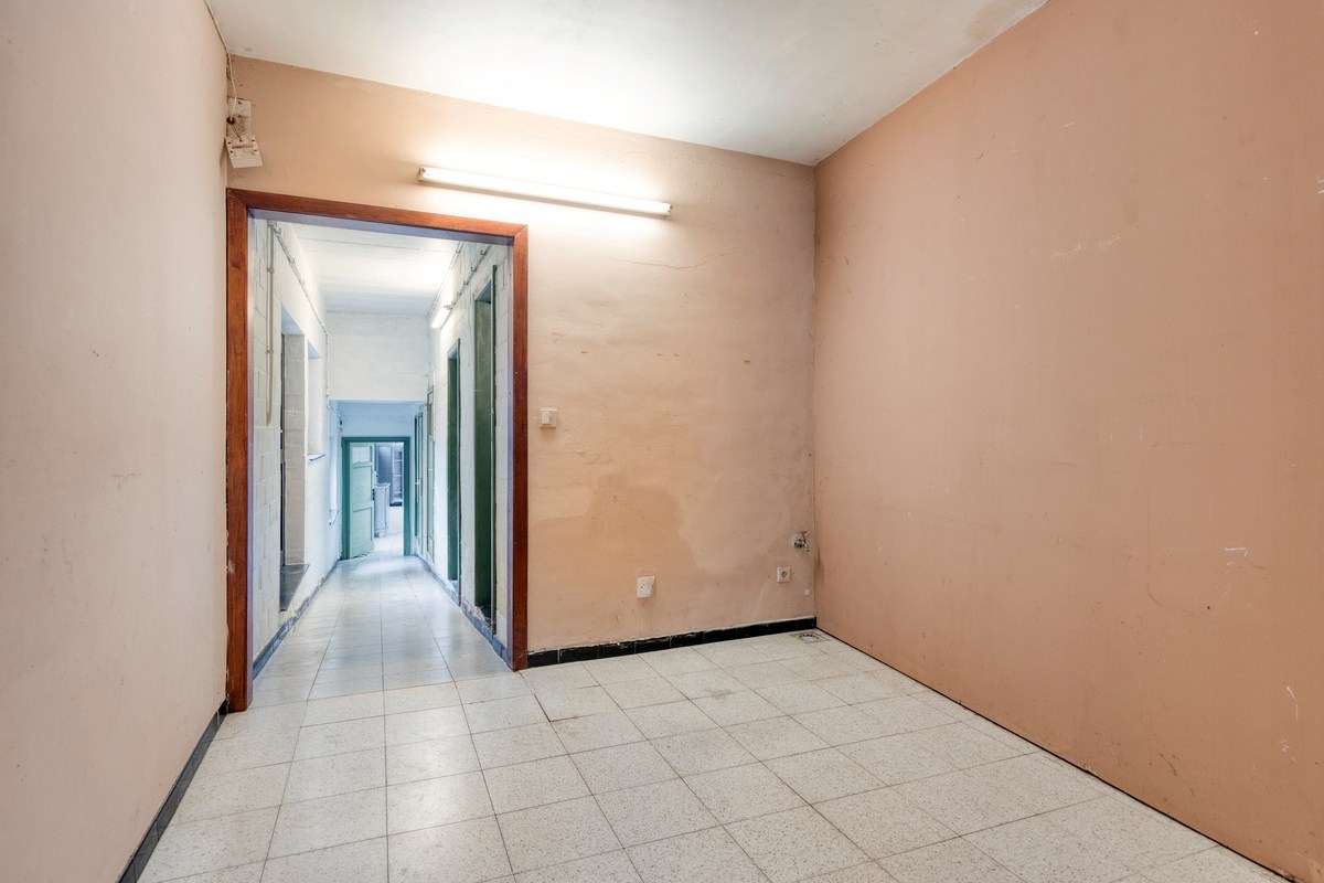 Super gelegen handelspand met garage in Heverlee! - totale oppervlakte +/- 260 m² + kelder van 38m² 