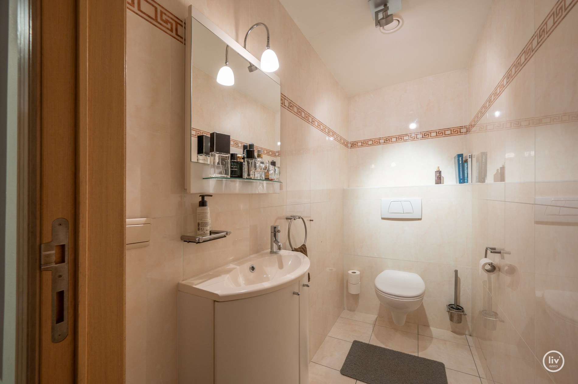 Aangenaam, ruim (101m2) appartement met 2 slaapkamers gelegen in het mussenpad te Knokke. 