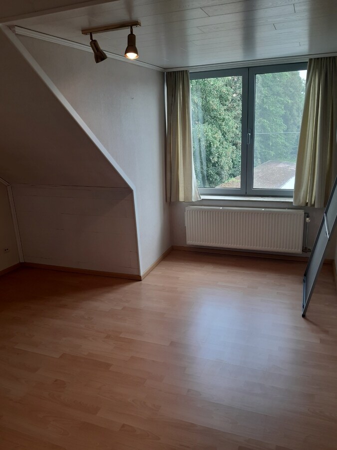 Ruim wonen (> 130 m²) op de tweede verdieping. 