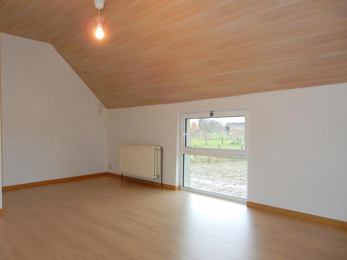 Ruime opgeknapte woning te Jabbeke 