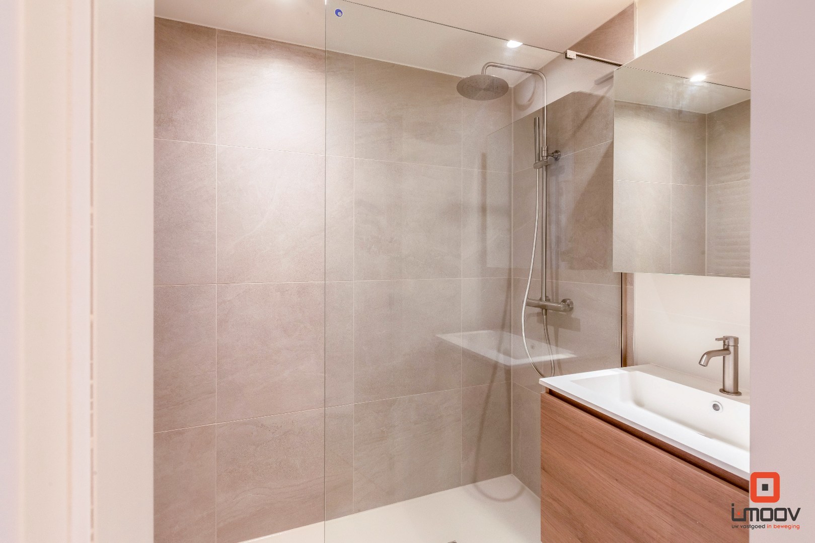 Luxueus tweeslaapkamer appartement met twee terrassen in hartje Oostende 