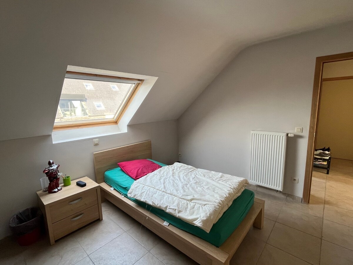 Ruim en goed gelegen 1 slaapkamer appartement! 