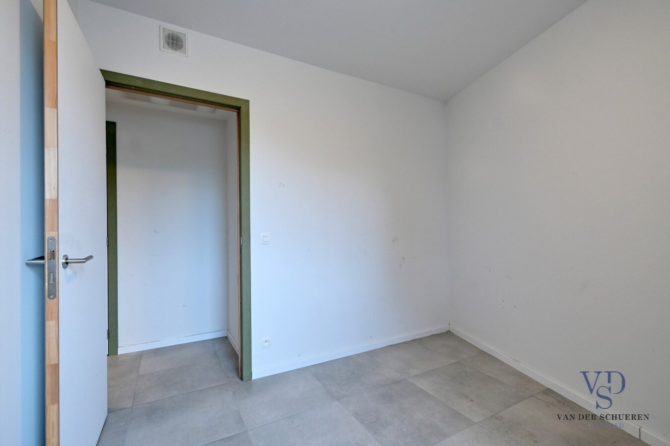 Gelijkvloers appartement met 2 terrassen. 