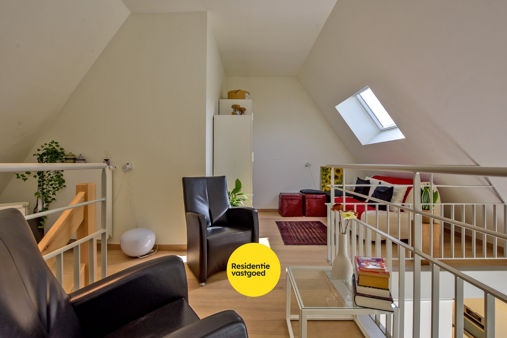 Luxueuze assistentieflat (89m² + 5m² terras) met 2 slaapkamers te Nieuwpoort. 