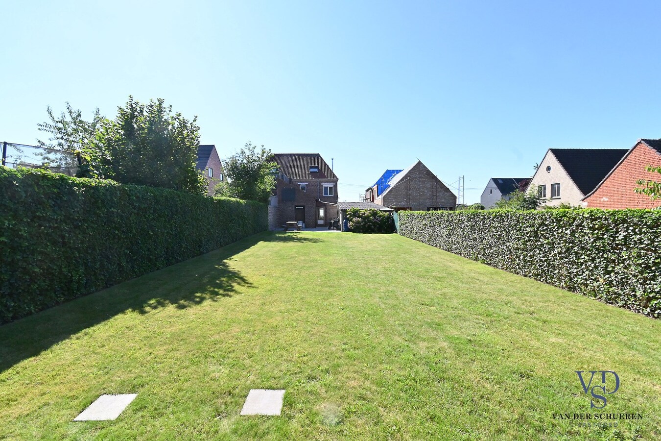 Degelijke Half Open Bebouwing 