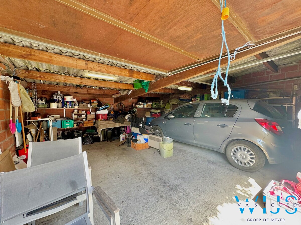 Verrassend ruim woonhuis in het landelijke Sleidinge ! 