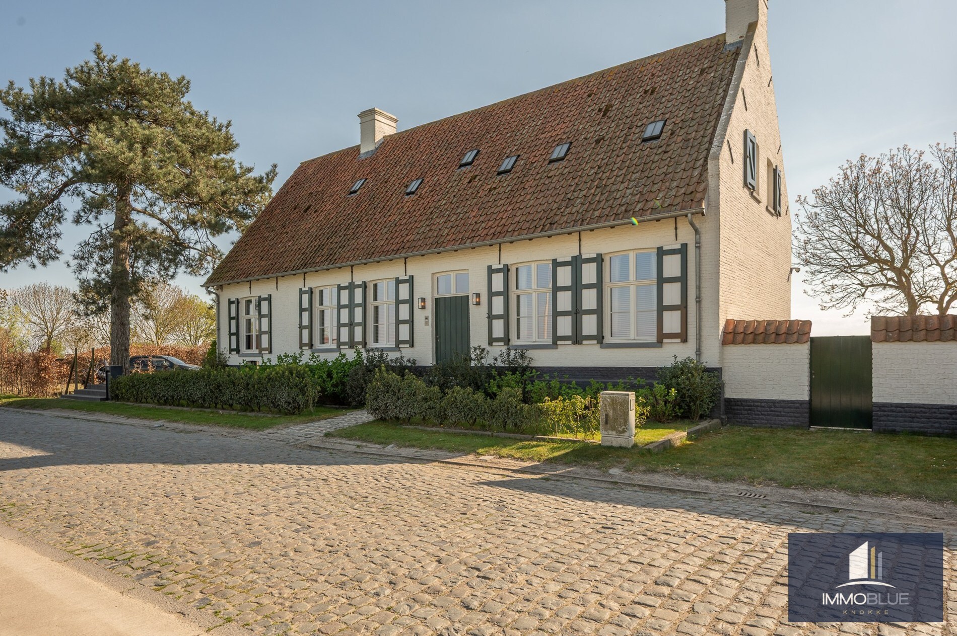 Uniek eigendom met adembenemende zichten gelegen op een perceel van ongeveer 3000 m². 