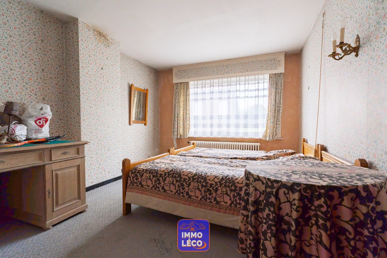 Ensemble immobilier avec maison et deux ateliers/entrepôts, RARE à la VENTE ! 