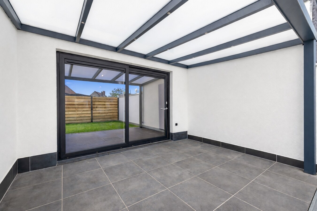 Modern afgewerkte woning gelegen in het hart van Lokeren 