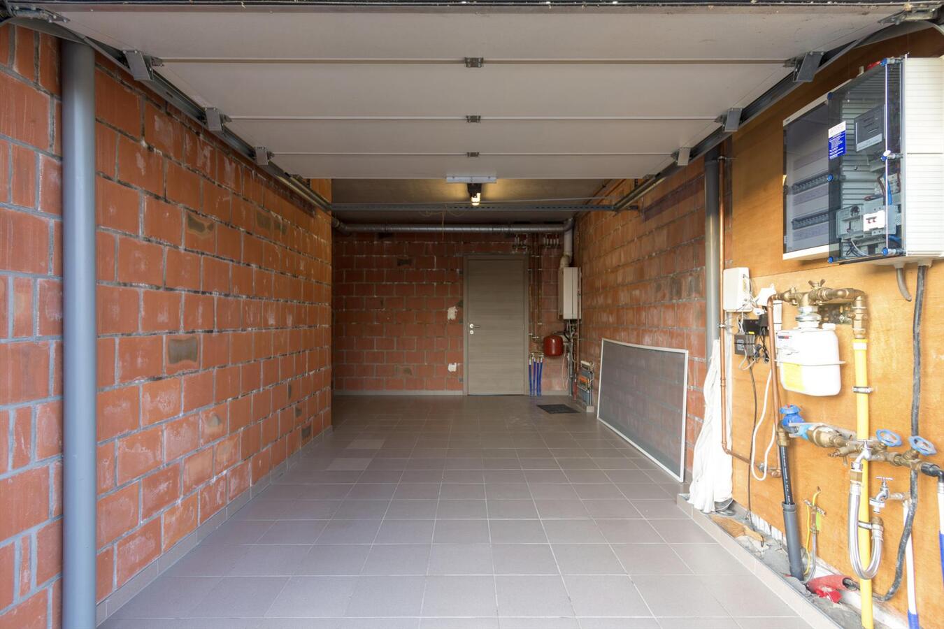 Goed gelegen recente pastoriewoning 