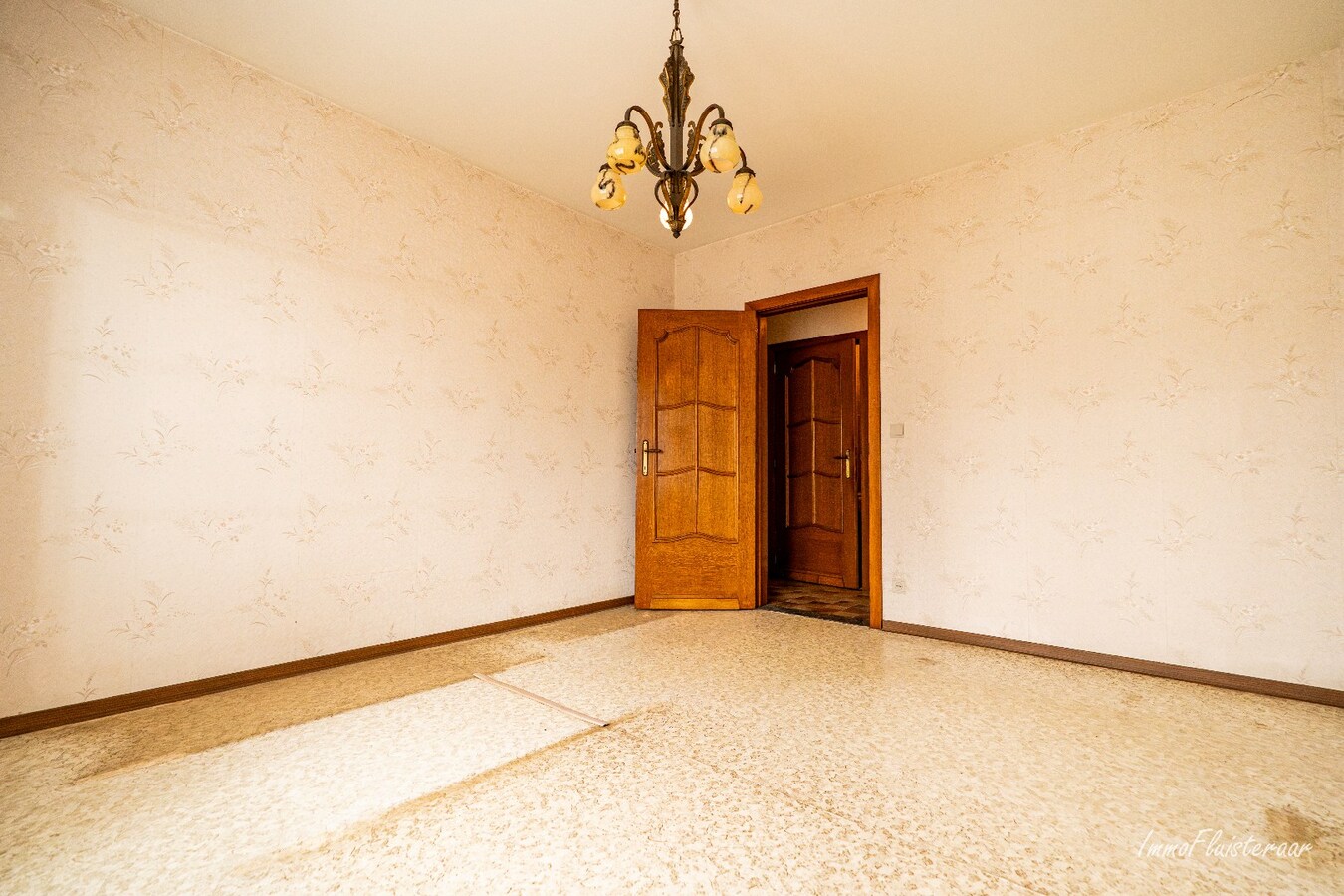 Vrijstaande woning met bijgebouw op 1 ha (Aankoop extra aanpalende ca. 2 ha mogelijk) te Heist-op-den-Berg 