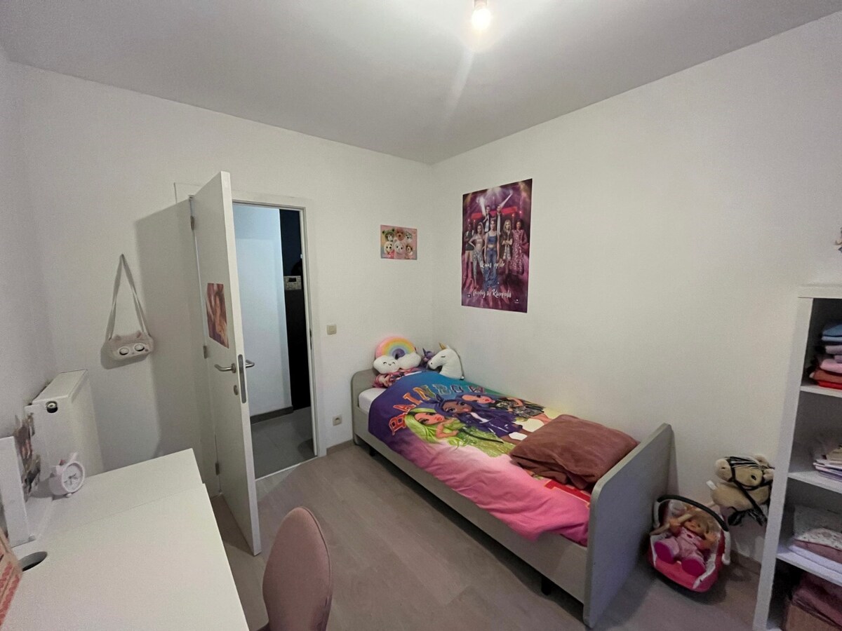 Modern appartement in hartje Dikkelvenne 